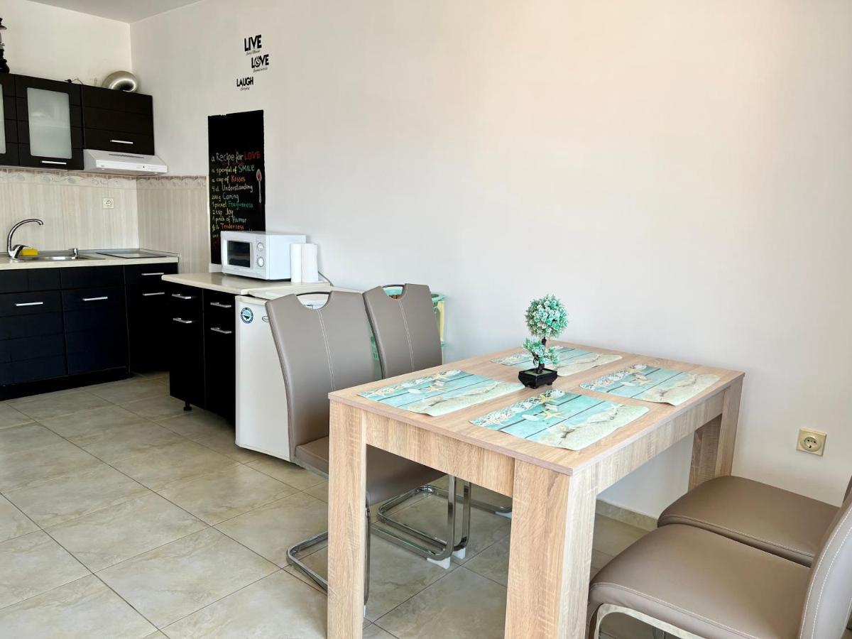 Milos Apartments Pomorie Extérieur photo