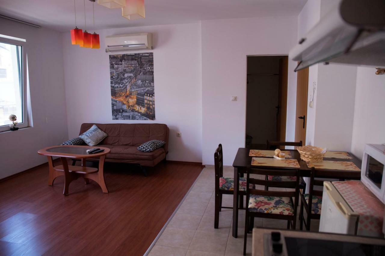 Milos Apartments Pomorie Extérieur photo